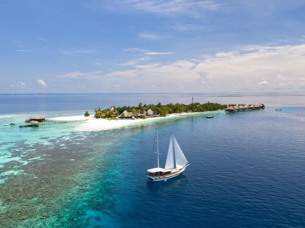 V VILLAS MALDIVES AT MIRIHI (EX. MIRIHI ISLAND RESORT) 5