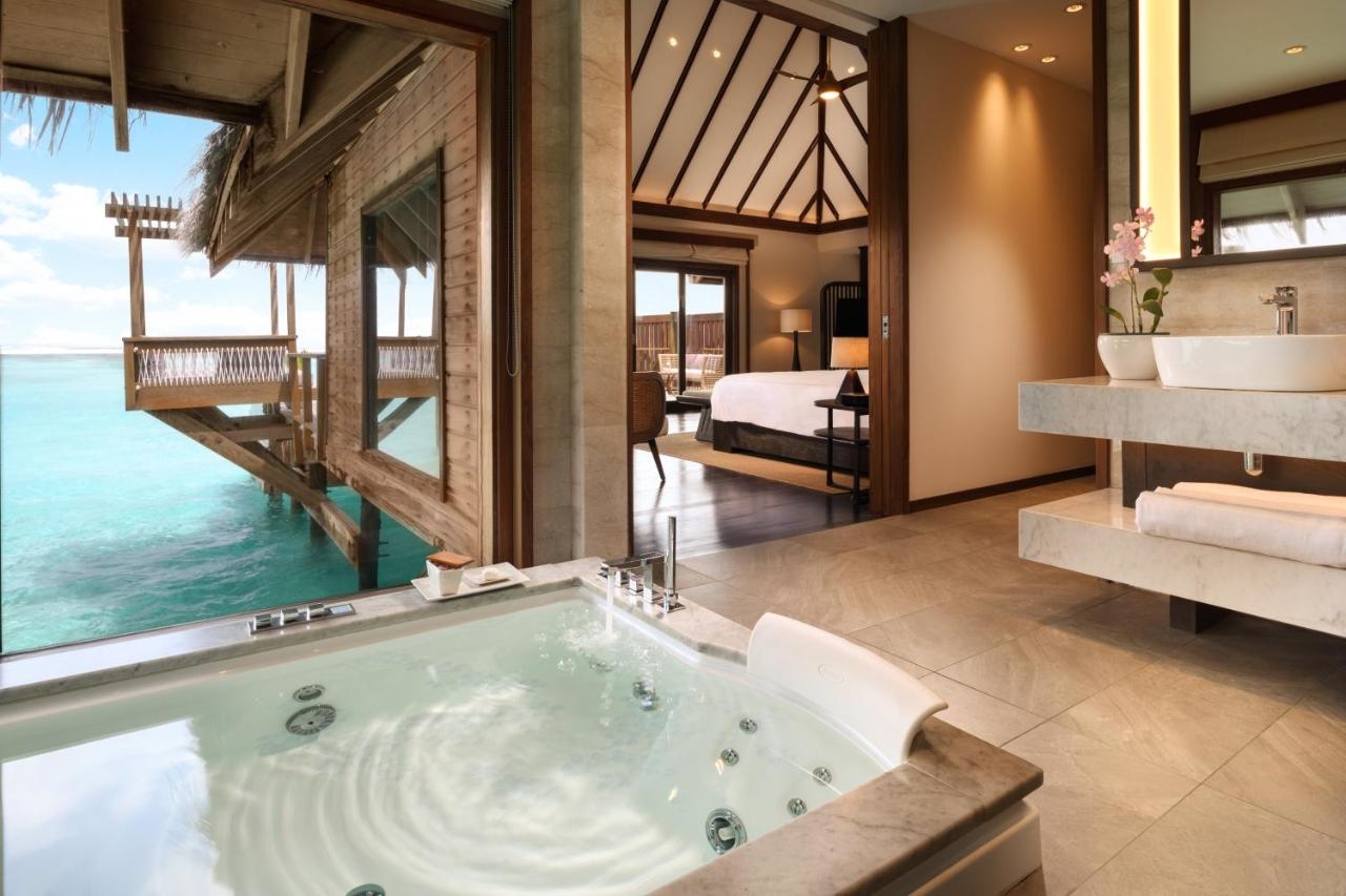 CONRAD MALDIVES RANGALI ISLAND 5