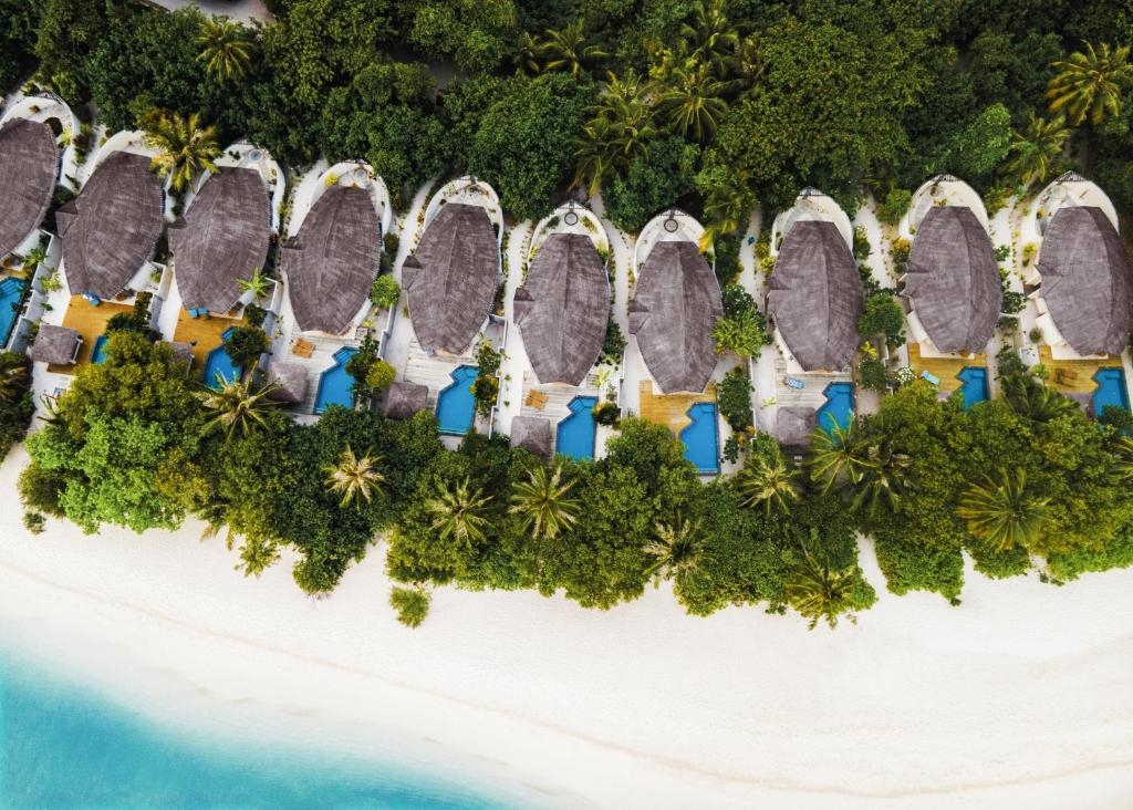 FURAVERI ISLAND RESORT 5