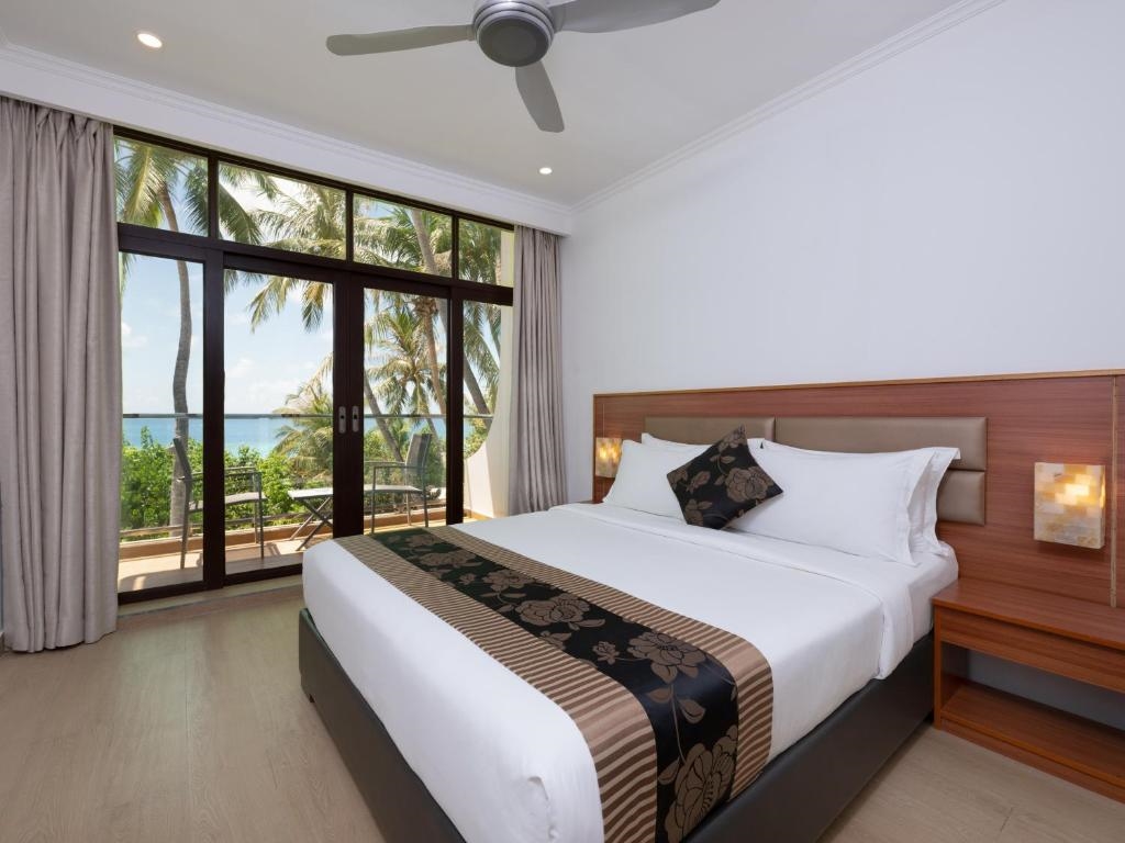 KAANI BEACH HOTEL 2