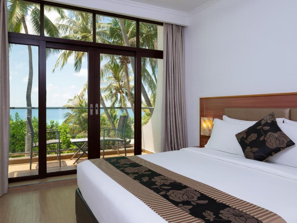 KAANI BEACH HOTEL 4