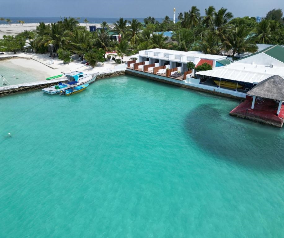 LAGOON VIEW MALDIVES 3