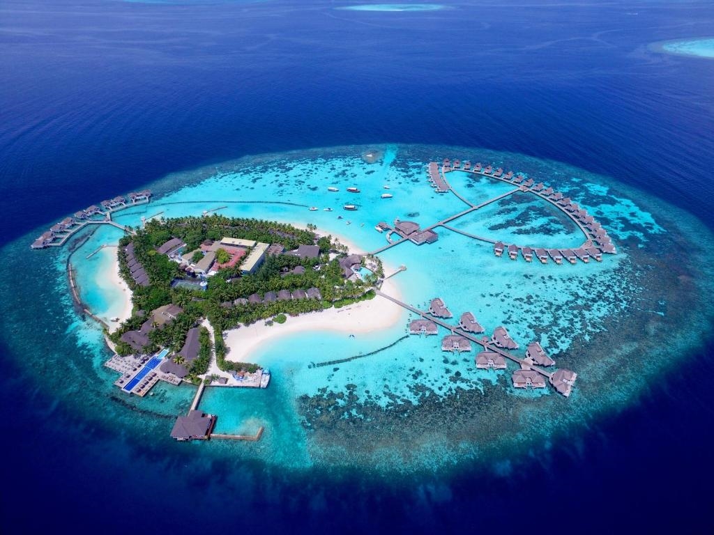 MACHCHAFUSHI ISLAND RESORT & SPA, THE CENTARA COLLECTION
