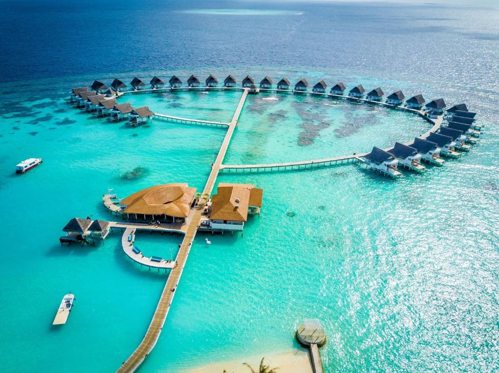MACHCHAFUSHI ISLAND RESORT & SPA, THE CENTARA COLLECTION 2