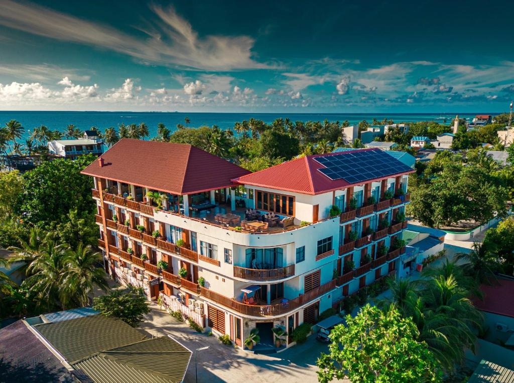 ARAAMU HOLIDAYS & SPA