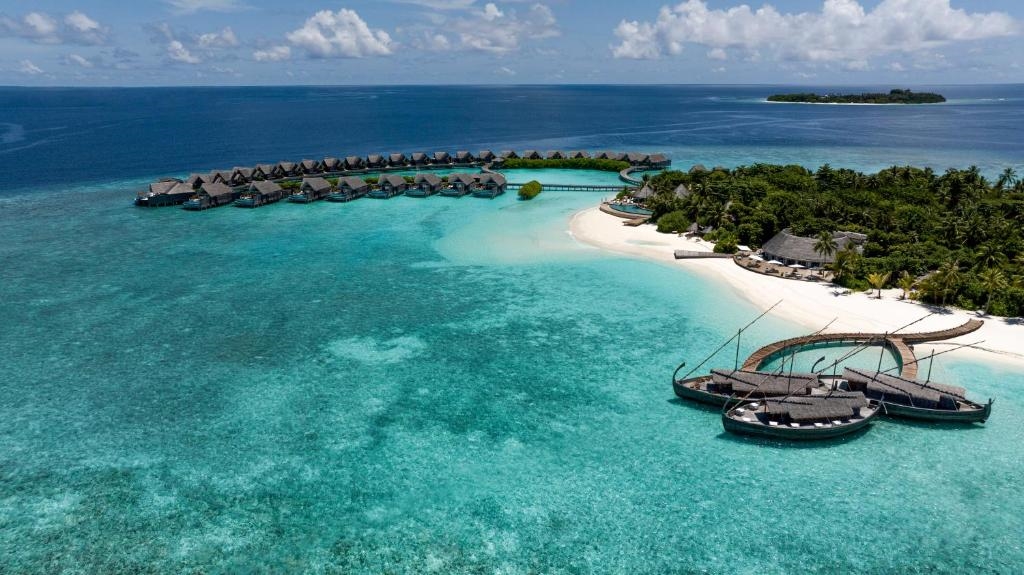 MILAIDHOO ISLAND MALDIVES 2