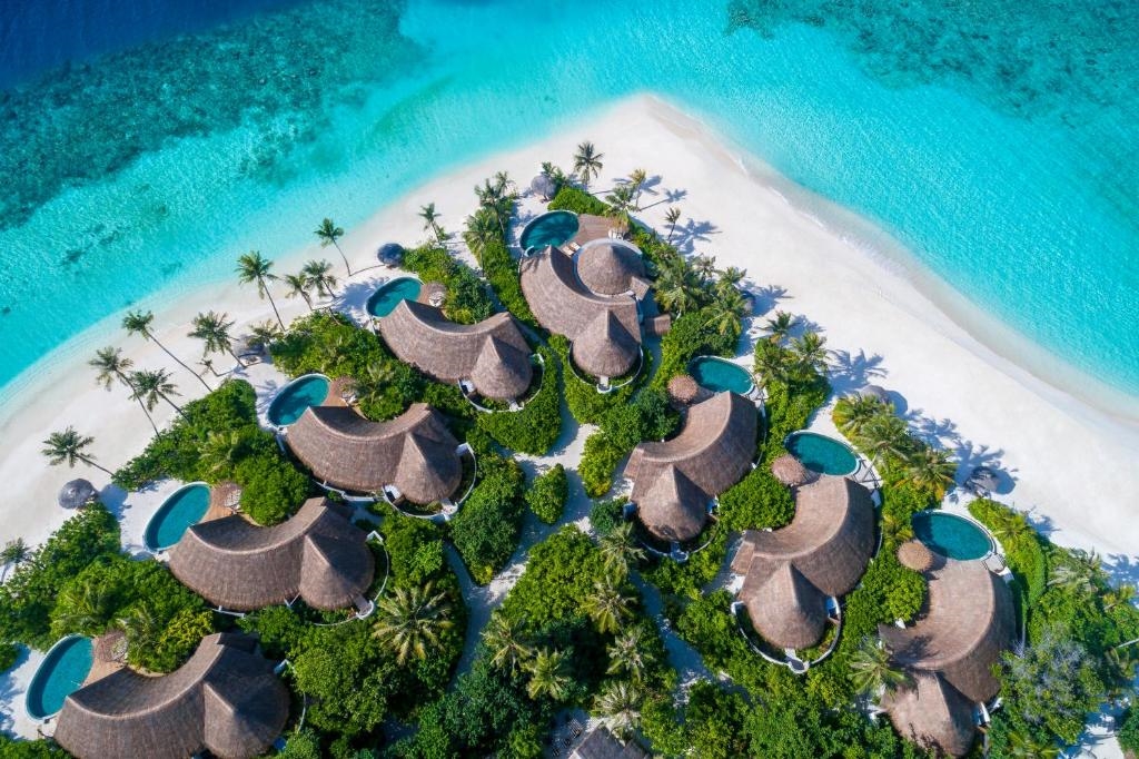 MILAIDHOO ISLAND MALDIVES 3