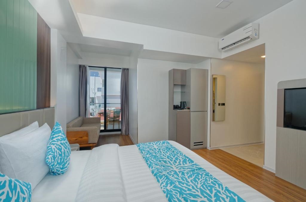 ARENA BEACH HOTEL 3