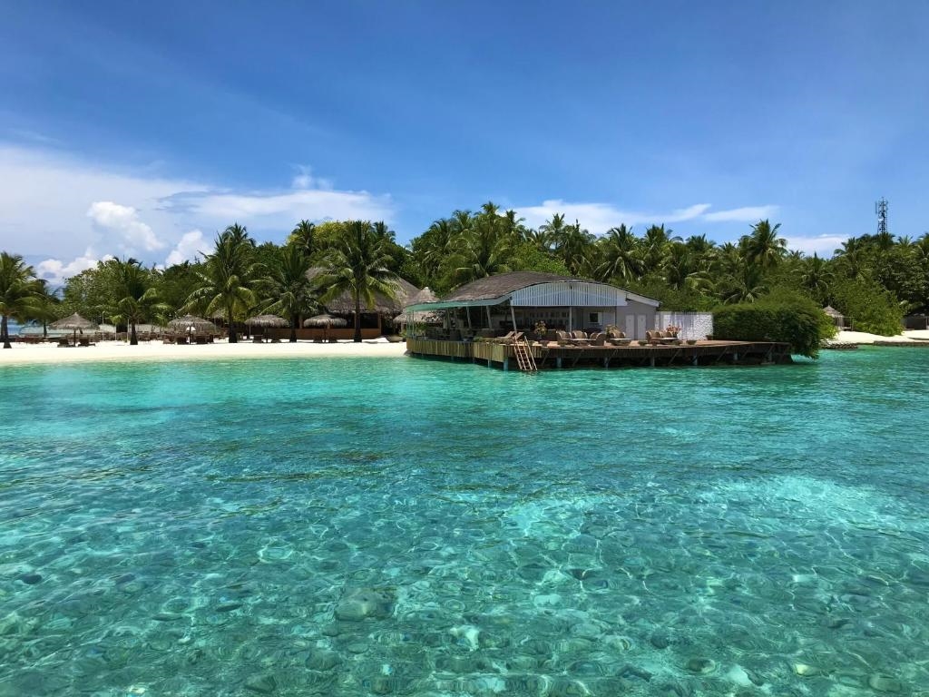 Nika Island 4