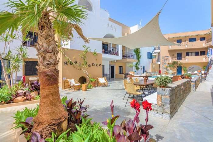 NAMI HOTEL & SUITES 4