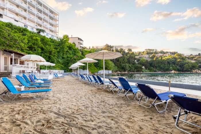 OASIS HOTEL 4