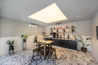 White City Beach Hotel 4