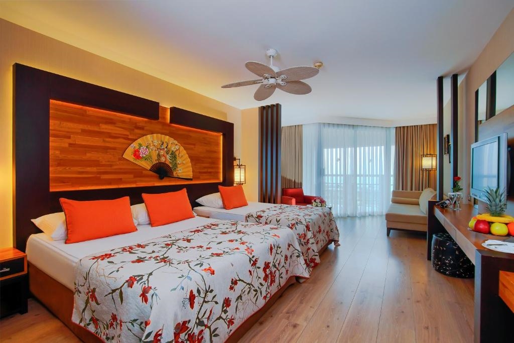 Limak Lara De Luxe Hotel & Resort 3