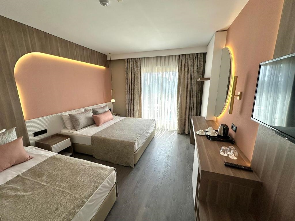Loceanica Beach Resort 2