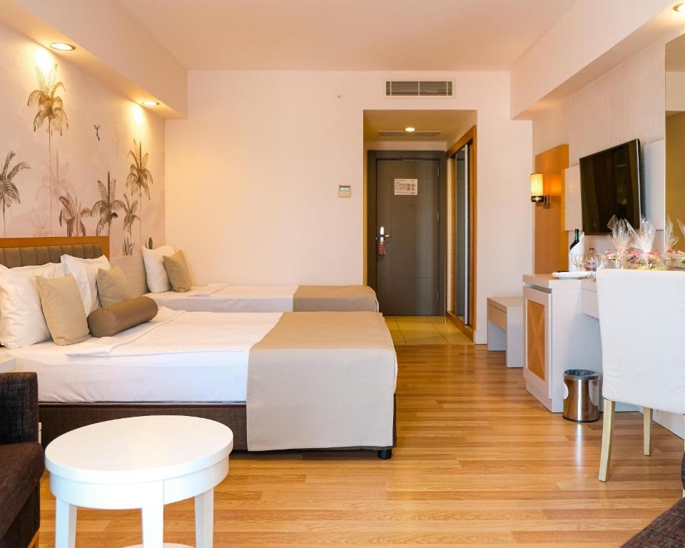 Side Aluna Hotel 3