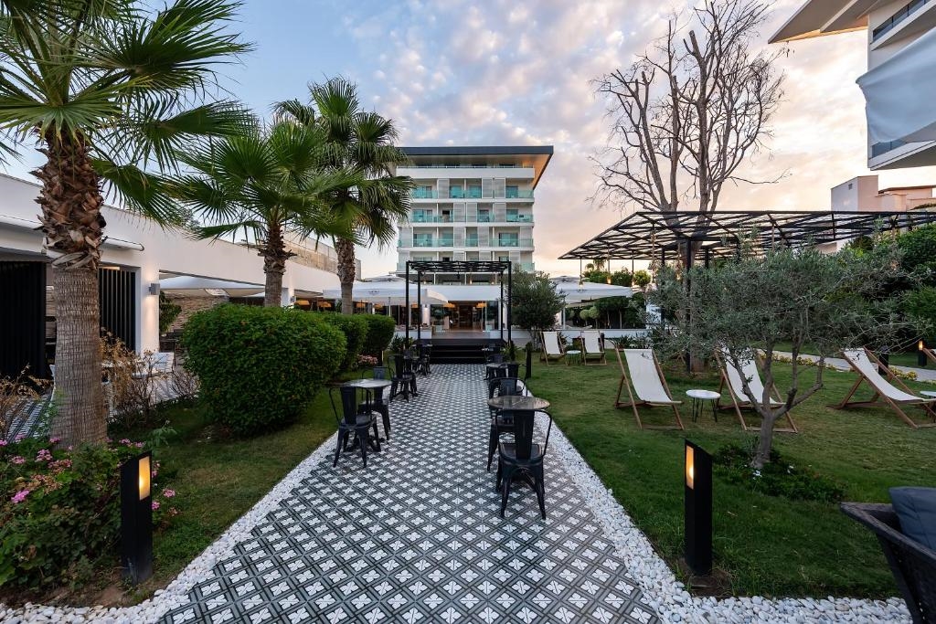 White City Resort Hotel 3