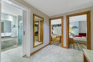 Justiniano Deluxe Resort Hotel