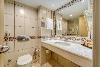 Seven Seas Hotel Life 3