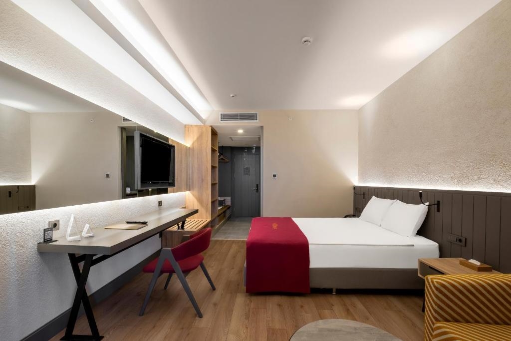 The X Belek 4