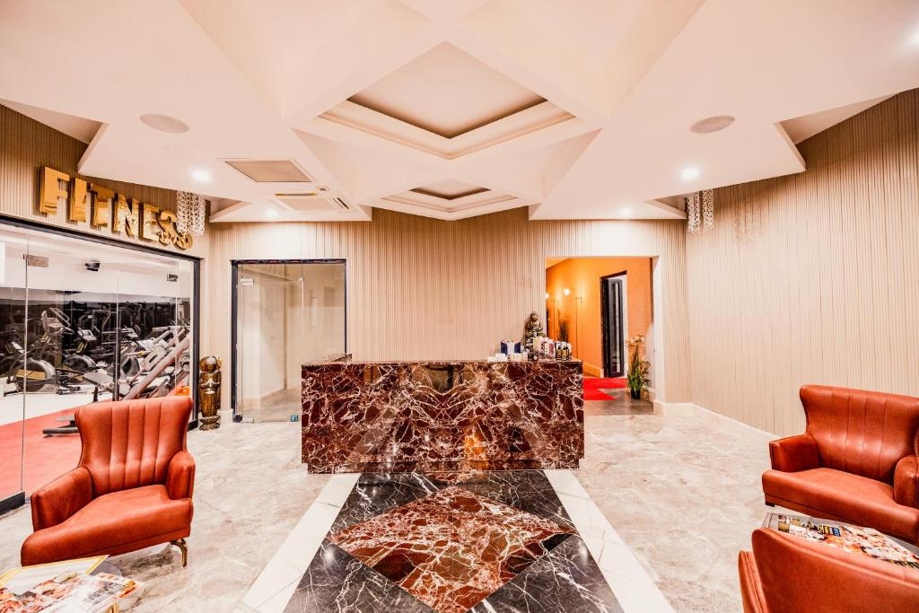 Granada Luxury Red 2