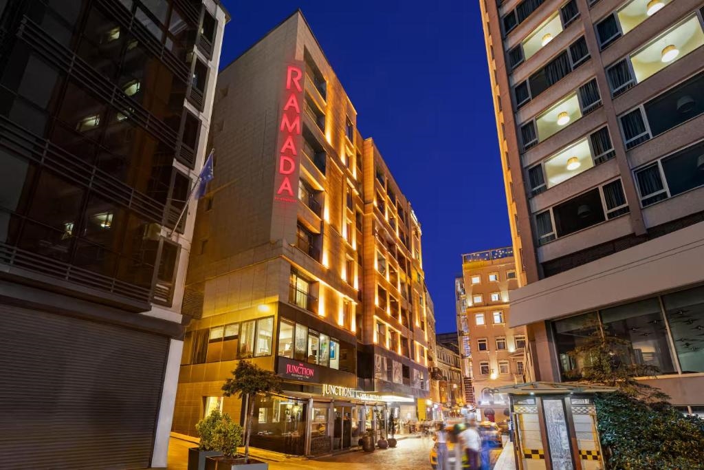 Ramada by Wyndham Istanbul Pera 2