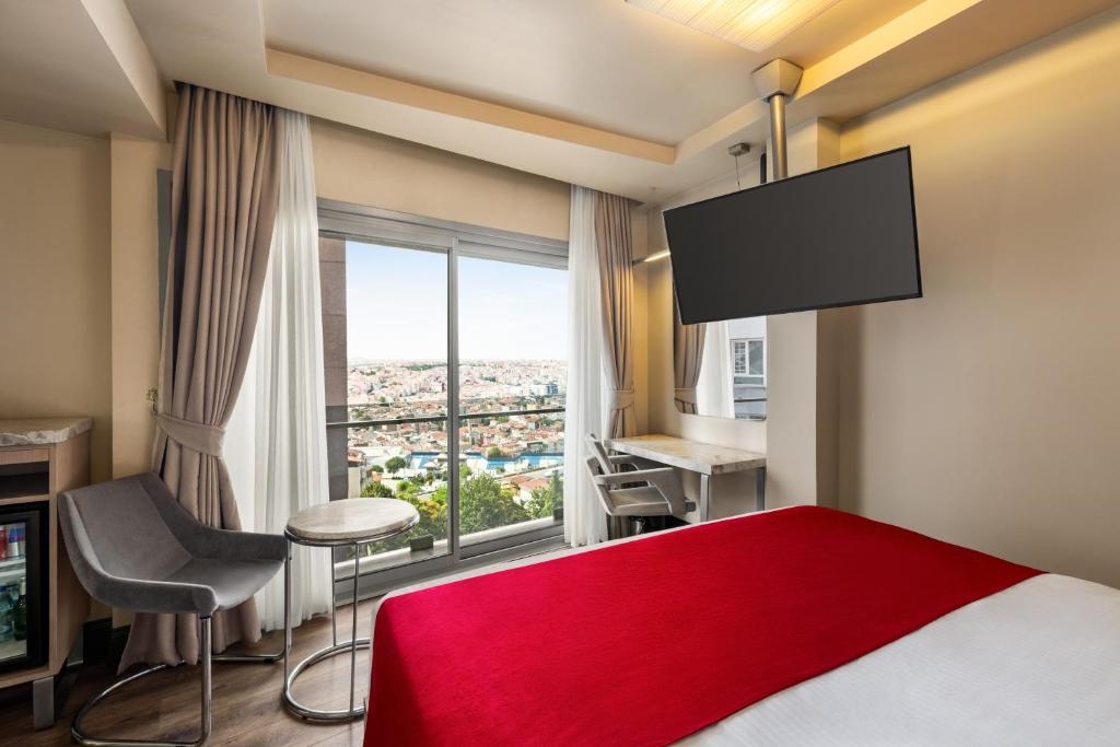 Ramada by Wyndham Istanbul Pera 4