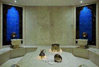 Crowne Plaza Harbiye 3