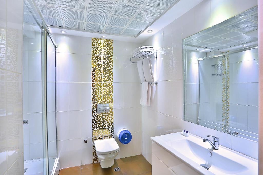 Grand Madrid Hotel 2