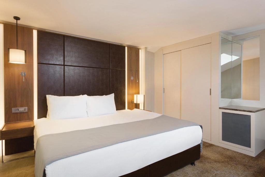 Ramada by Wyndham Istanbul Florya 5