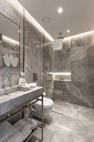 Noble22 Suites 4