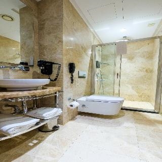 Endless Art Hotel 4