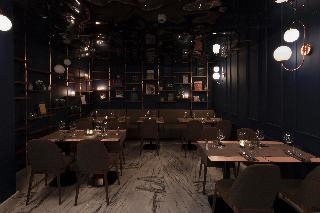 Endless Art Hotel 5