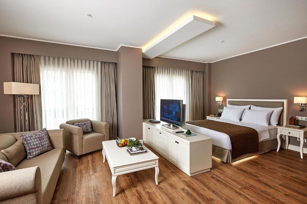 Renata Suites Boutique Hotel 4