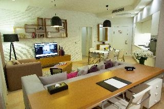 The Leos Residence 5