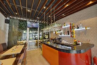 All Inn Hotel