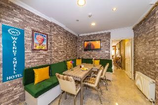 Walnut Shell Hotel 4