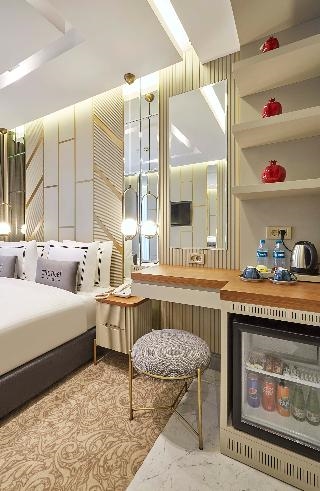 The Hubi Hotel 5