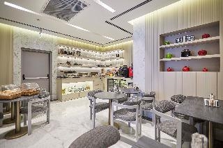 The Hubi Hotel 4