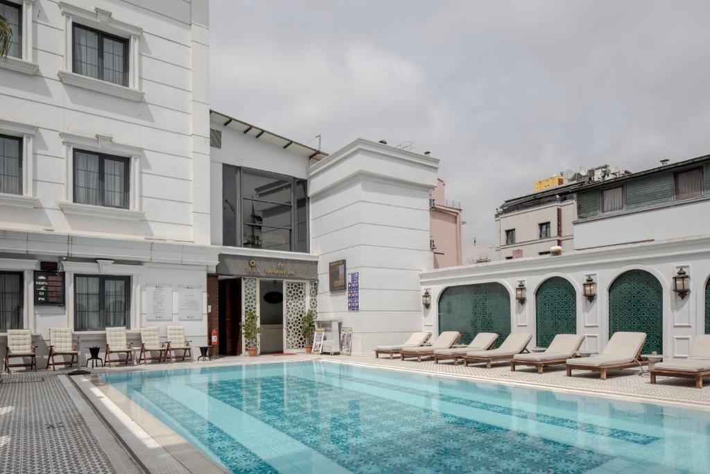 Sura Concept Hotel 4
