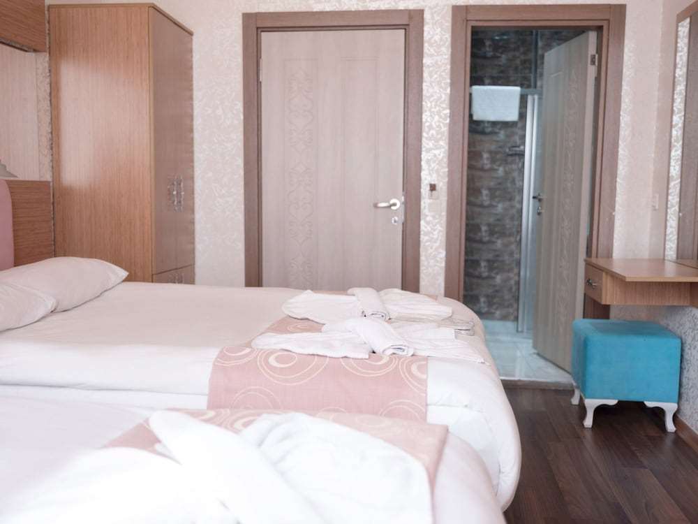 Hotel Megaron 5