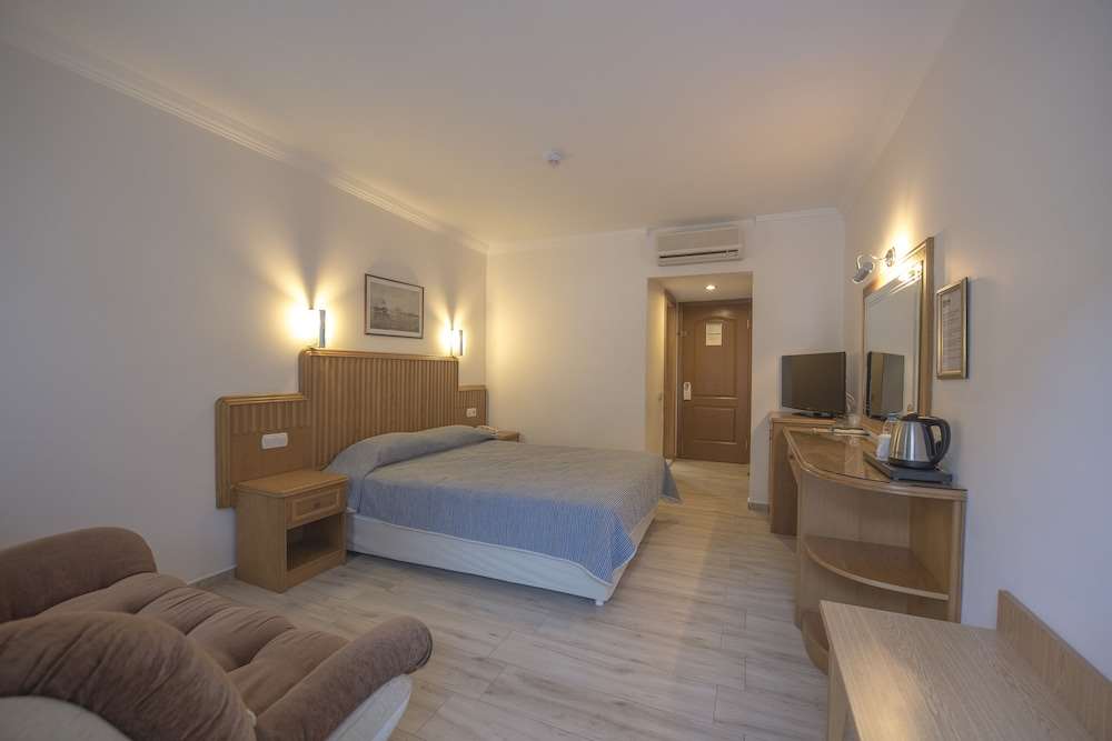 Belcehan Hotel 4