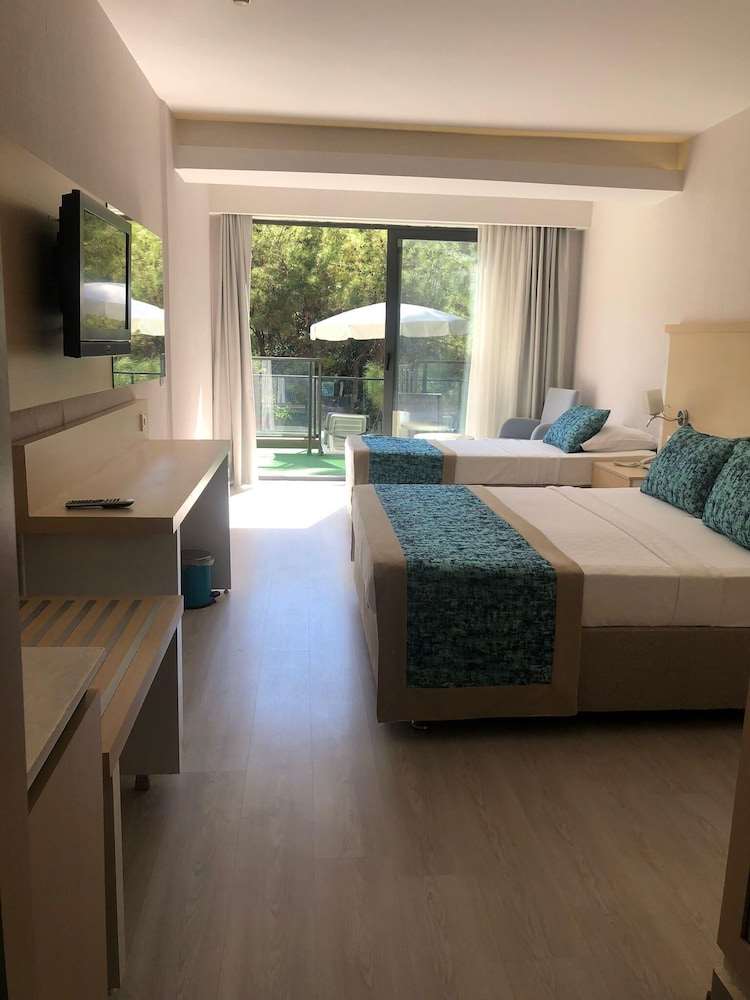 Pirate's Park Resort 5