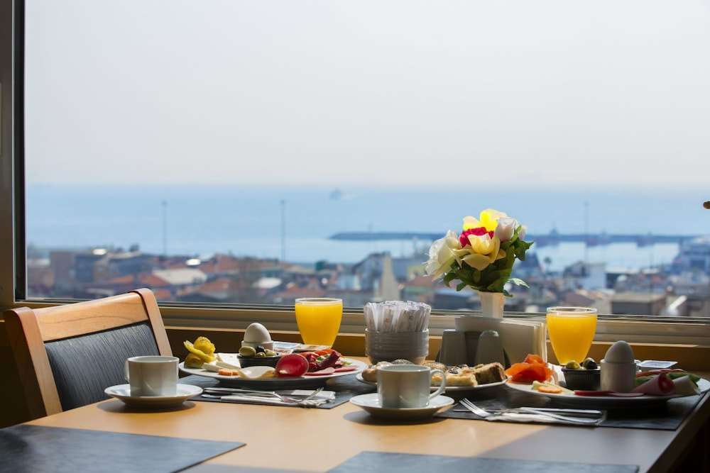 Ilkbal Deluxe Hotel 2