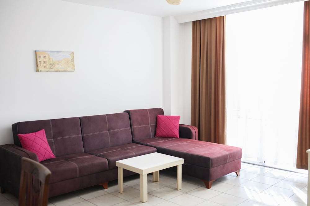 Kleopatra Aytur Apart 3