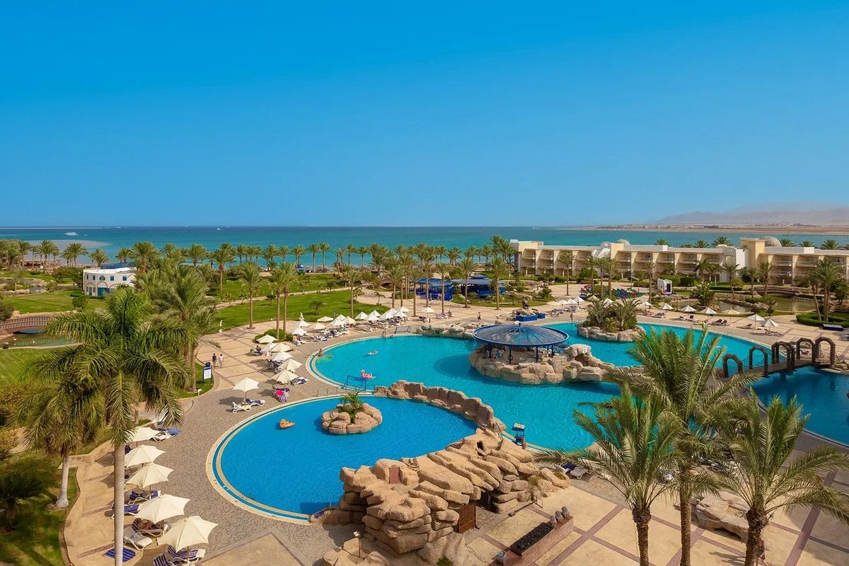 PALM ROYALE RESORT SOMA BAY