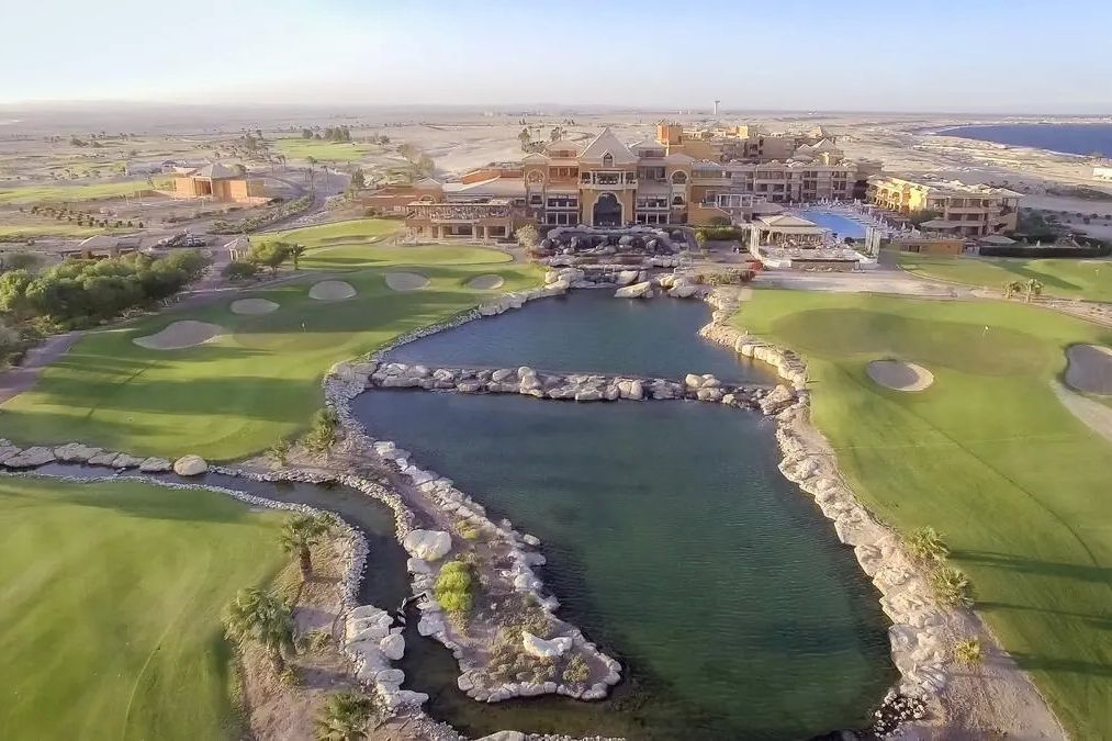 THE CASCADES GOLF RESORT & SPA 2