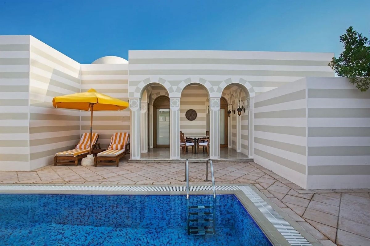 THE OBEROI BEACH RESORT 4