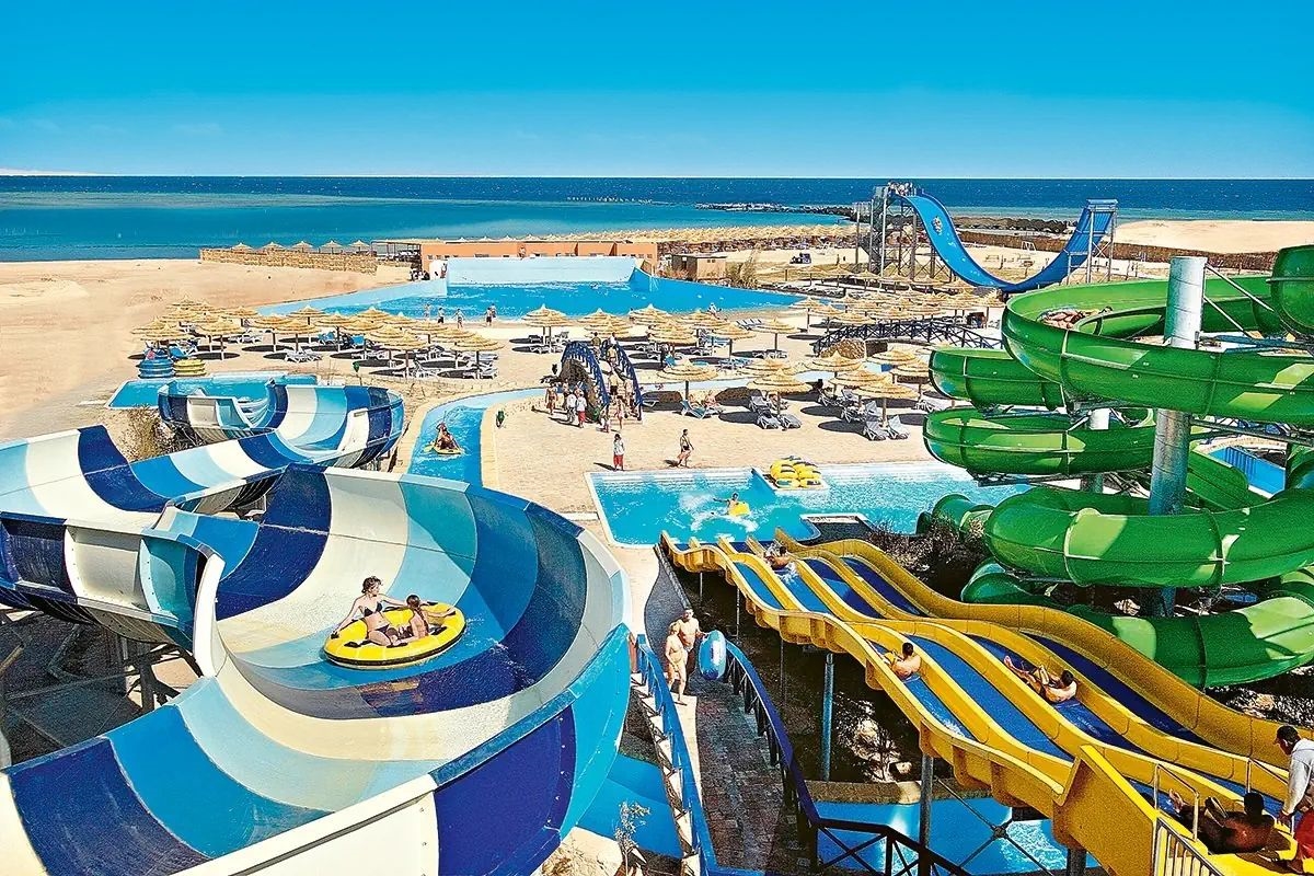 TITANIC BEACH RESORT & AQUAPARK 2