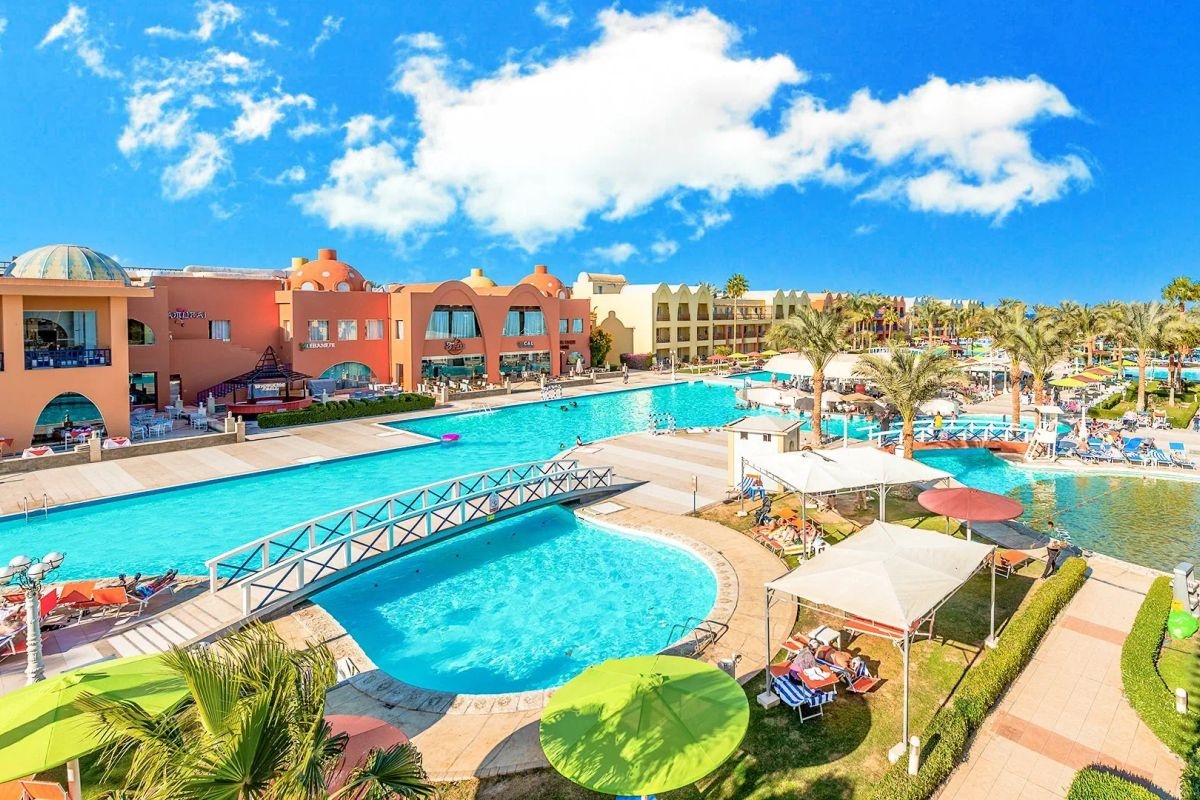 TITANIC BEACH RESORT & AQUAPARK 3