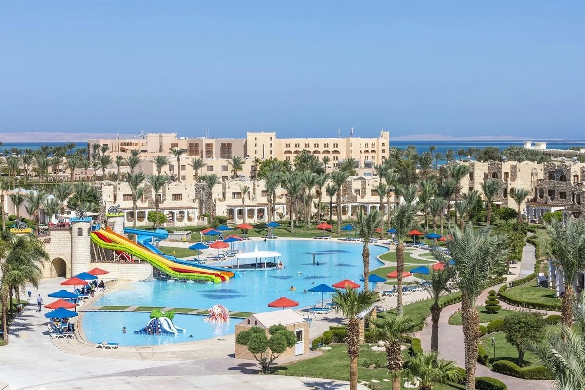 Royal Lagoons Resort & Aqua Park